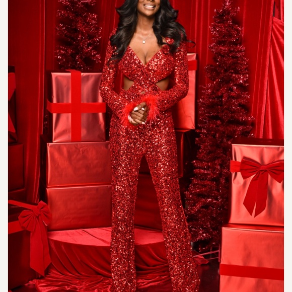 Red jumpsuit - Picture 4 of 4